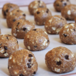 simple protein snack you'll love #stayfitmom #proteinbites #proteinballs #proteinsnack